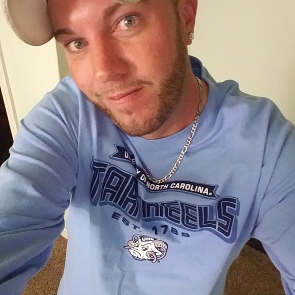 Meet your Posher, Josh - Picture 9 of 15